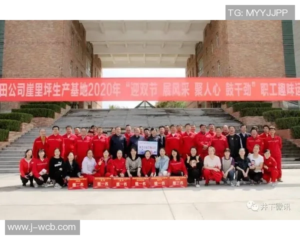 上海排球队团结协作展现实力大满贯点评团队精神与默契配合